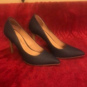 Christian Siriano pointed-toe Dark denim heels